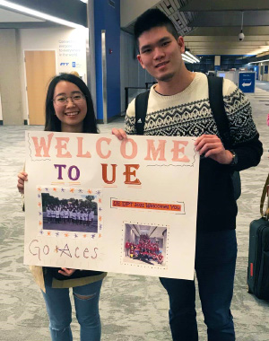 Taiwanese students holding up welcome sign